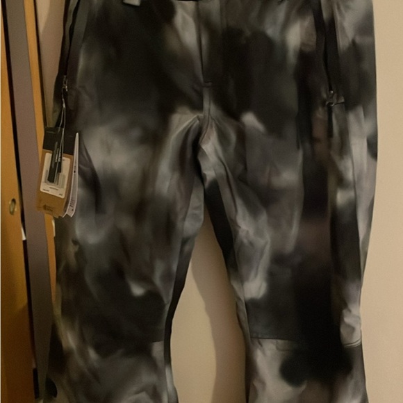The North Face Women's ski Pants - Picture 2 of 7